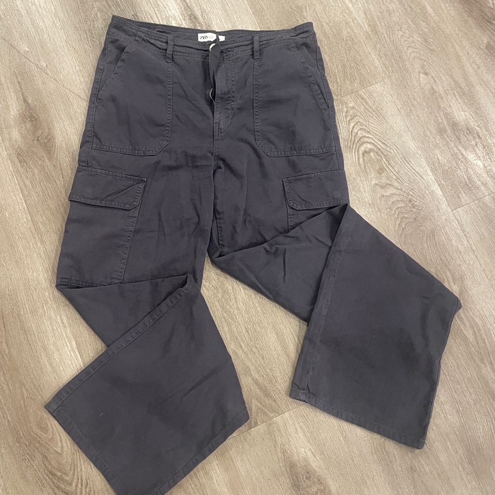 Zara grey straight leg cargo pants Size 6